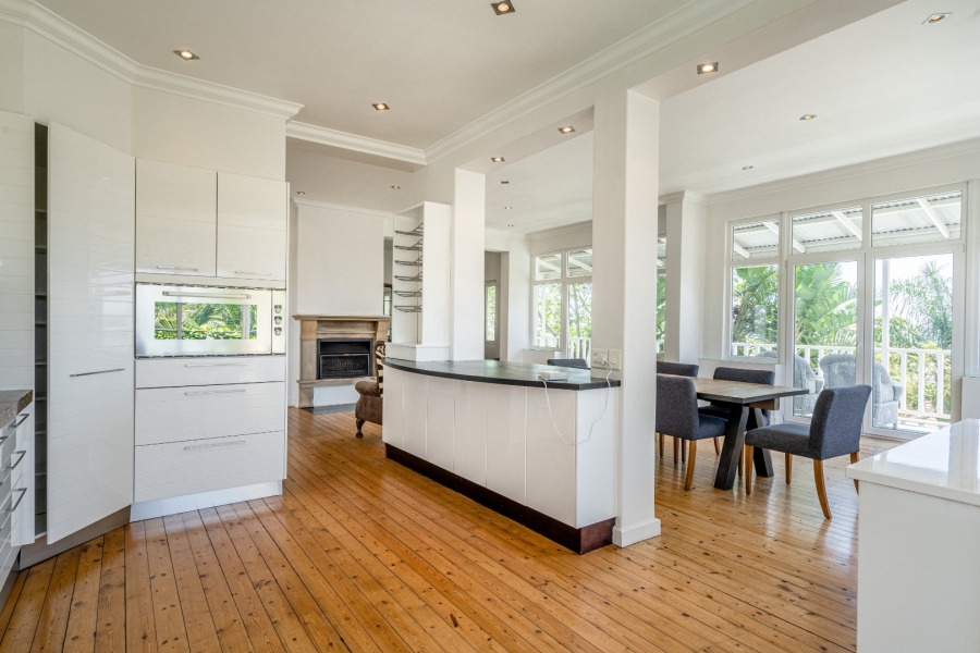 To Let 1 Bedroom Property for Rent in Green Point Western Cape